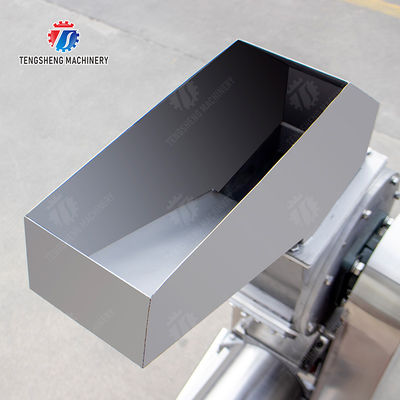 Fruit Vegetable Celery Juice kale Kale Juice Spinach juice Juice made from wild cherry plums Spiral juice extractor