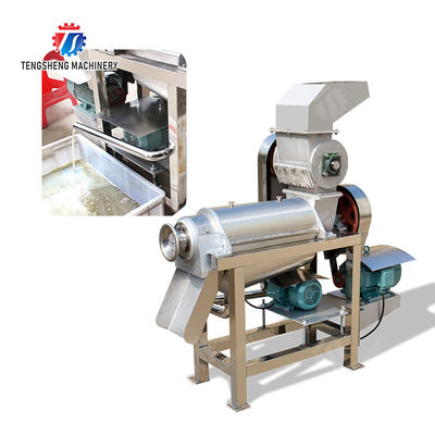 Spiral juice extractor Fruit Vegetable Celery Juice kale Kale Juice Spinach juice Juice made from wild cherry plums